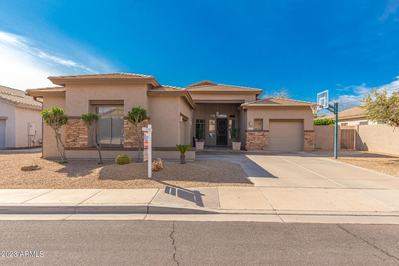 331 W Locust Dr., Chandler, AZ 85248