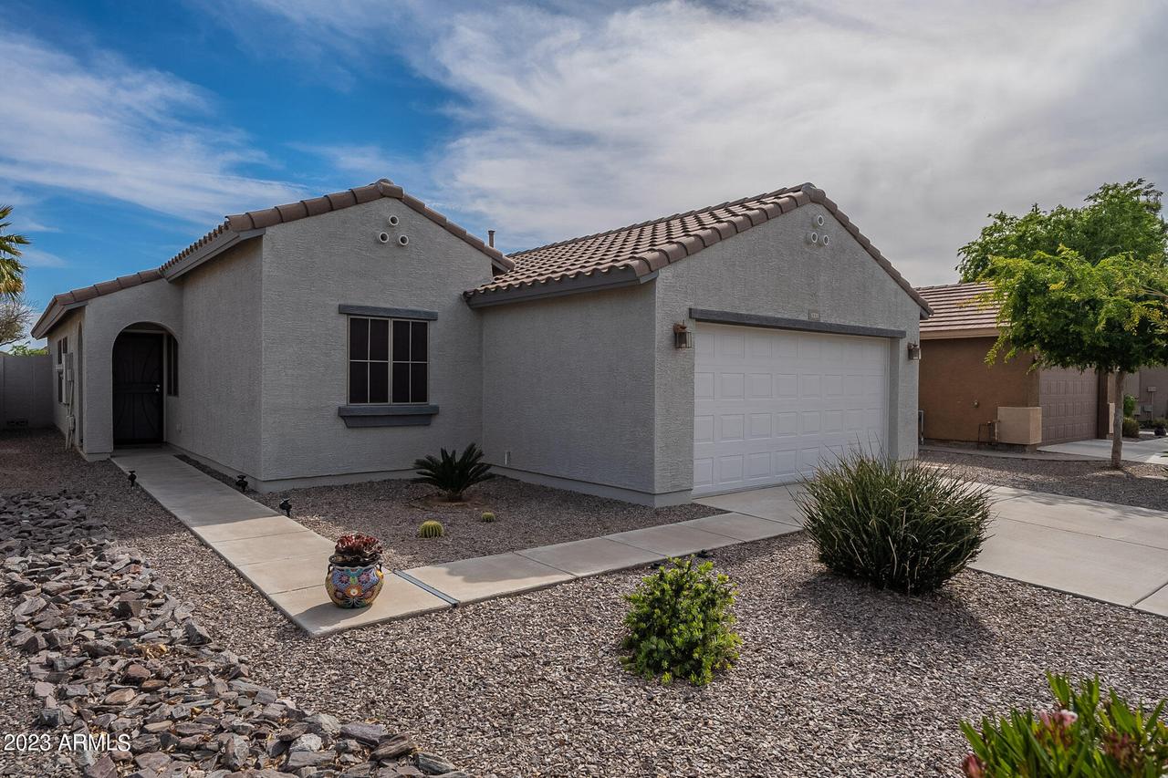 1331 W Danish Red Tr., San Tan Valley, AZ 85143
