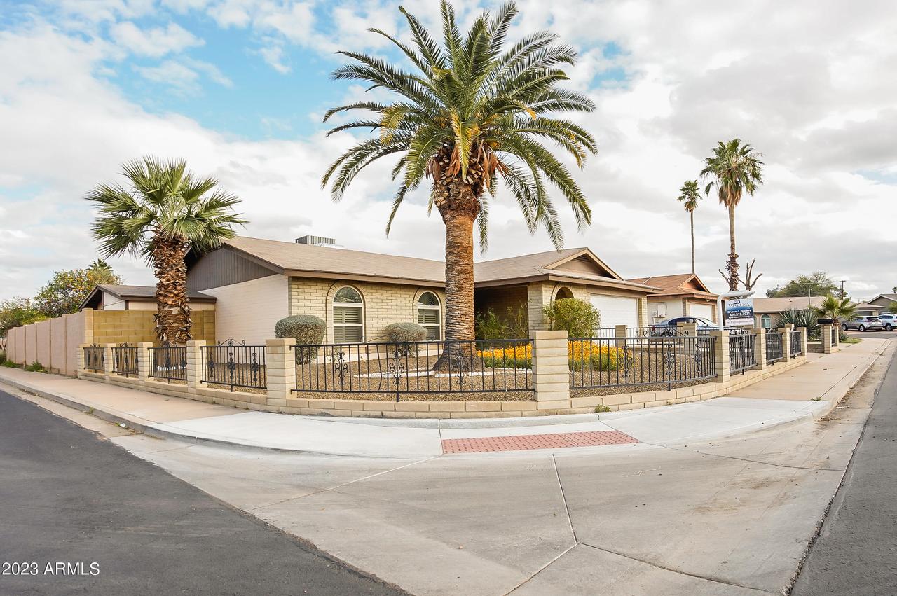 1733 W Decatur St., Mesa, AZ 85201