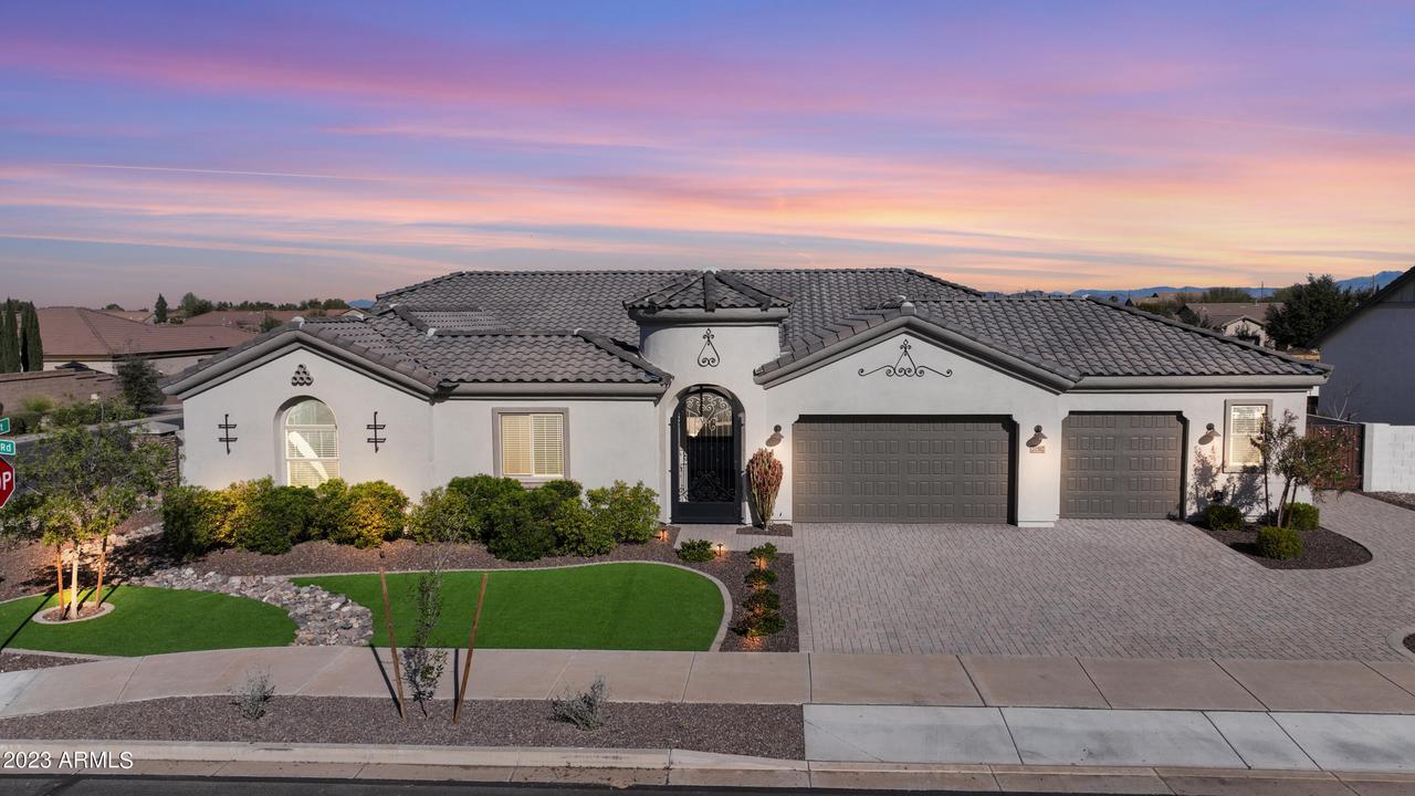 21502 E Russet Rd., Queen Creek, AZ 85142