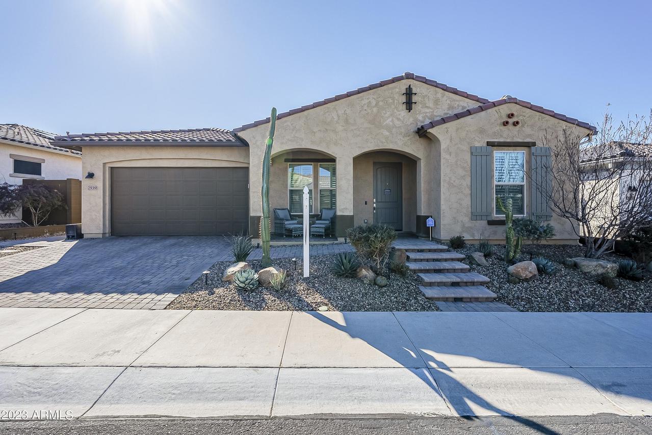 2939 E Crest Ln., Phoenix, AZ 85050