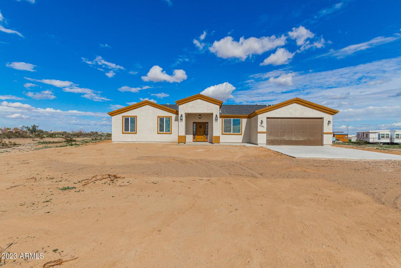 9401 S 350th Ave., Arlington, AZ 85322