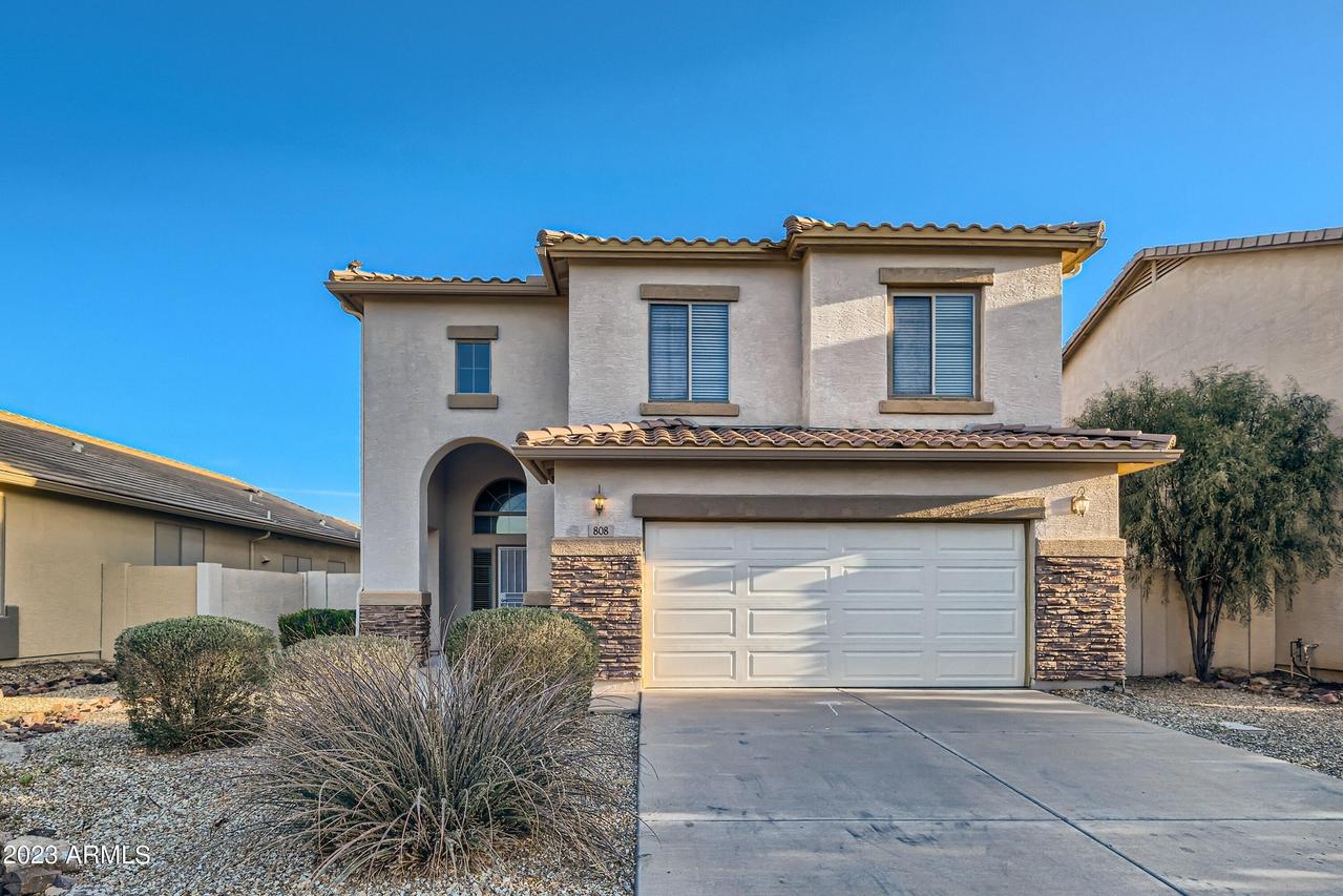808 W Desert Basin Dr., San Tan Valley, AZ 85143