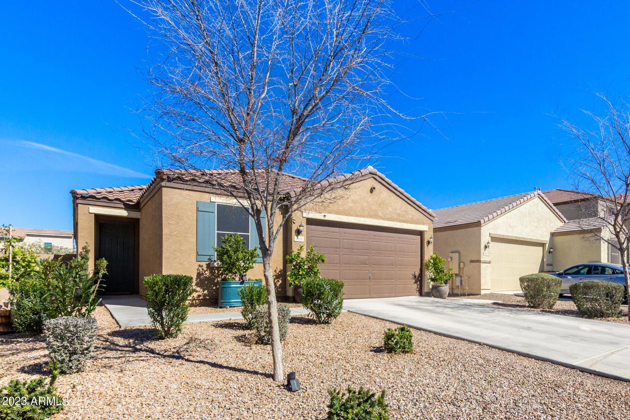 1048 W Lowell Dr., San Tan Valley, AZ 85140