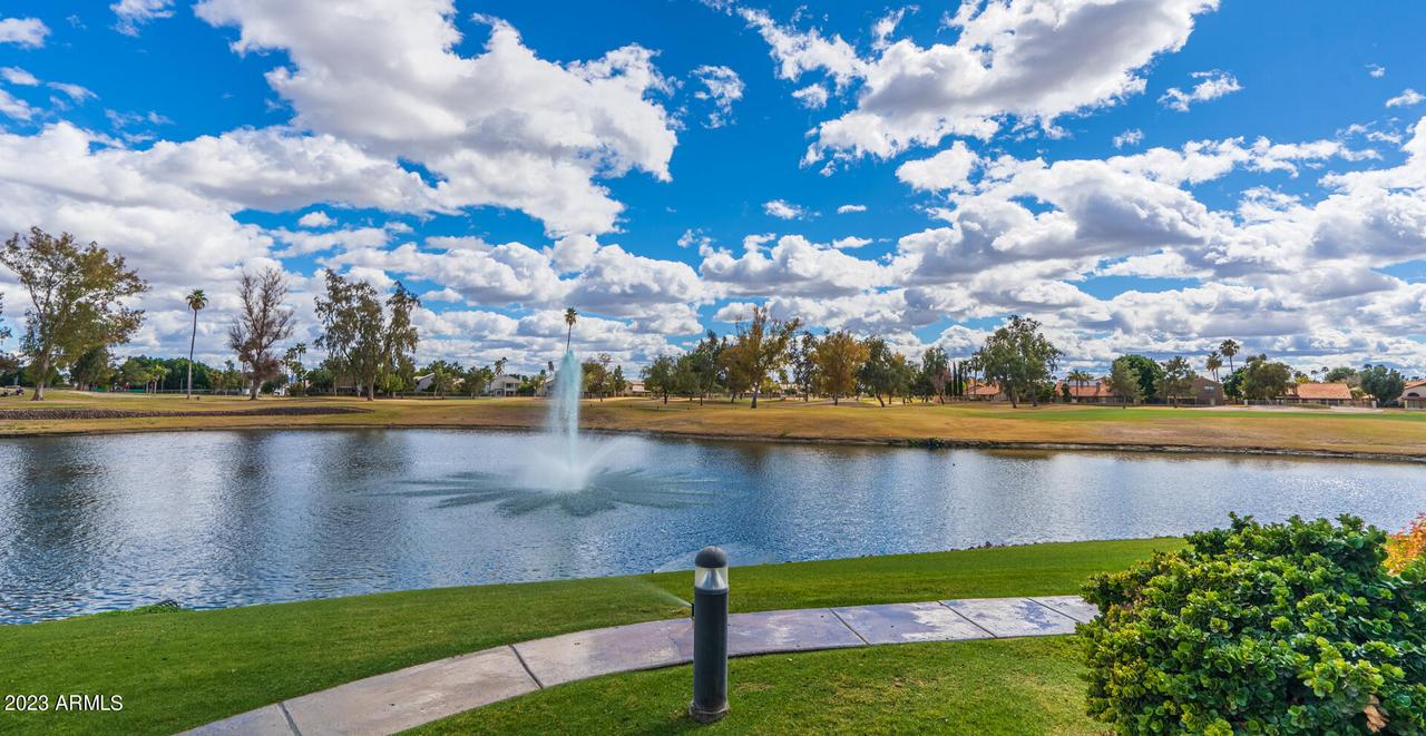 7401 W Arrowhead Clubhouse Dr. #2065, Glendale, AZ 85308