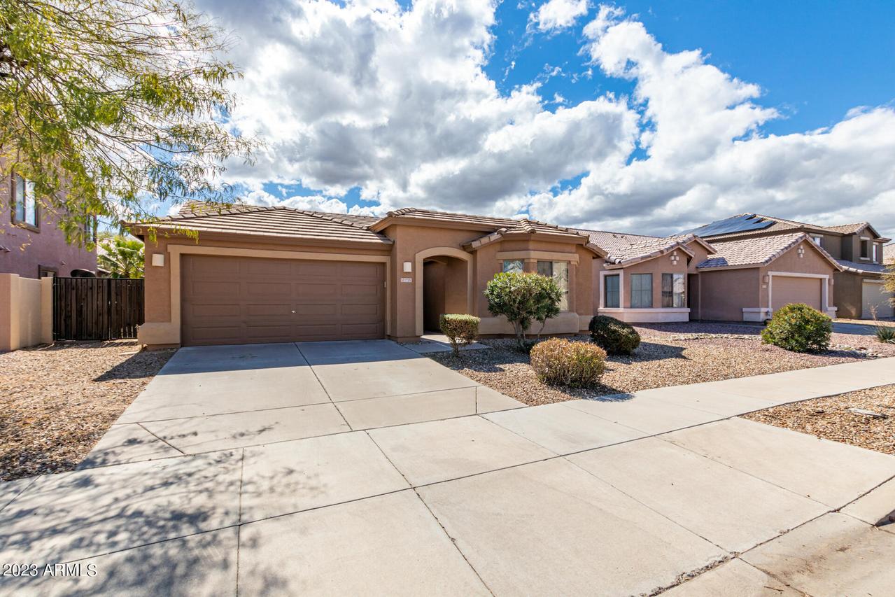 17201 W Ashley Dr., Goodyear, AZ 85338