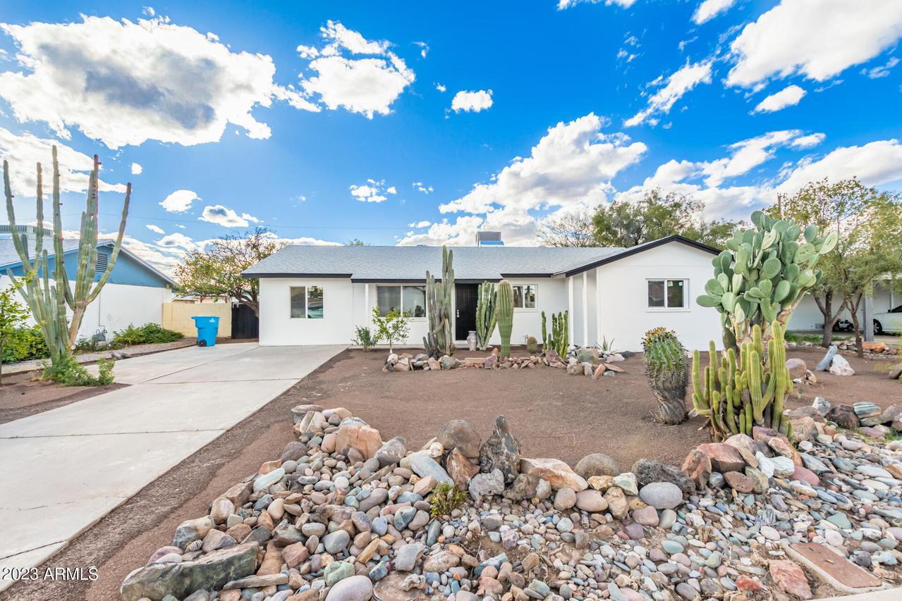 13142 N 20th Ln., Phoenix, AZ 85029