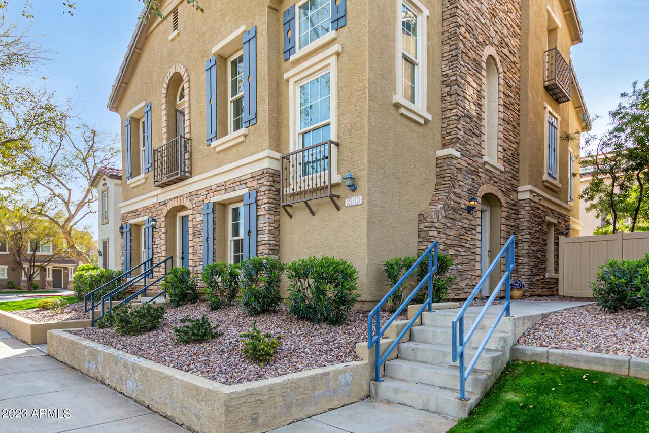 2113 E Fraktur Rd., Phoenix, AZ 85040