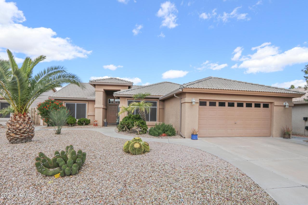 10150 E Copper Dr., Sun Lakes, AZ 85248