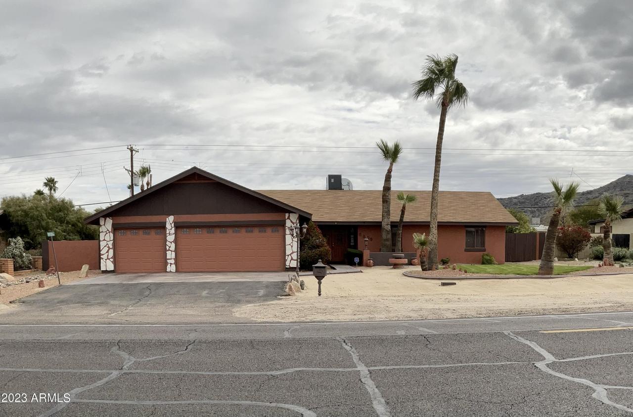 8609 S 16th St., Phoenix, AZ 85042