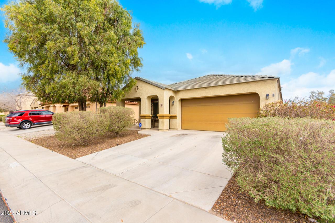 4917 S 235th Dr., Buckeye, AZ 85326