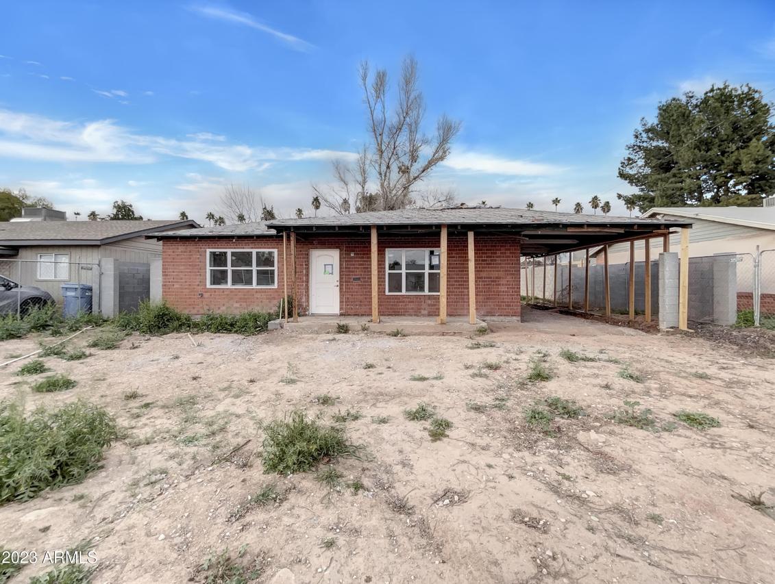 3042 E Flower St., Phoenix, AZ 85016