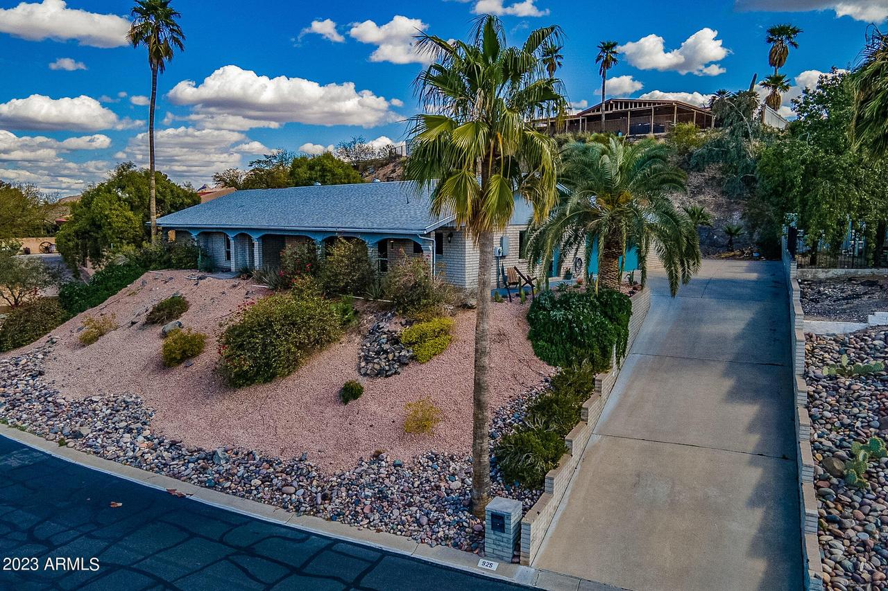 925 W Pershing Ave., Phoenix, AZ 85029