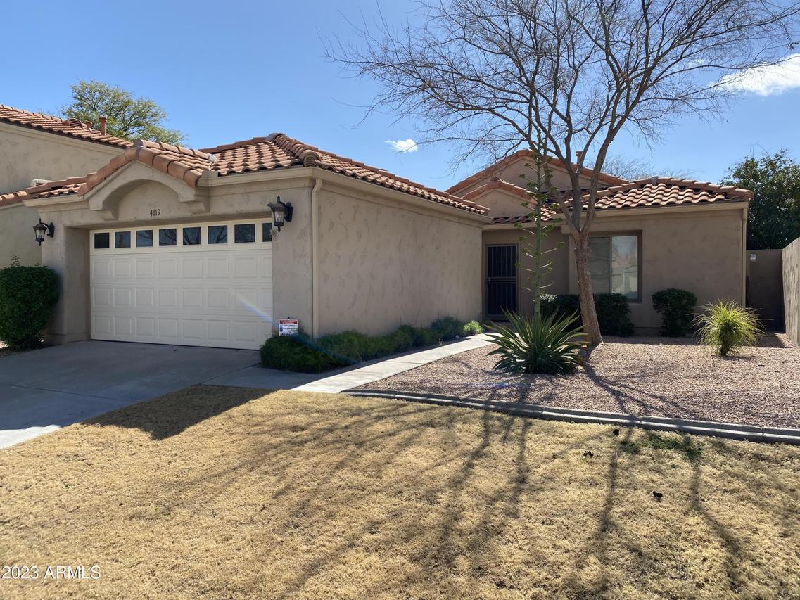 4119 E Becker Ln., Phoenix, AZ 85028