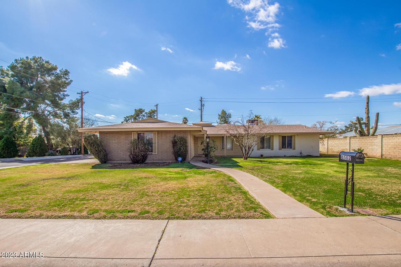 8502 N 15th Dr., Phoenix, AZ 85021