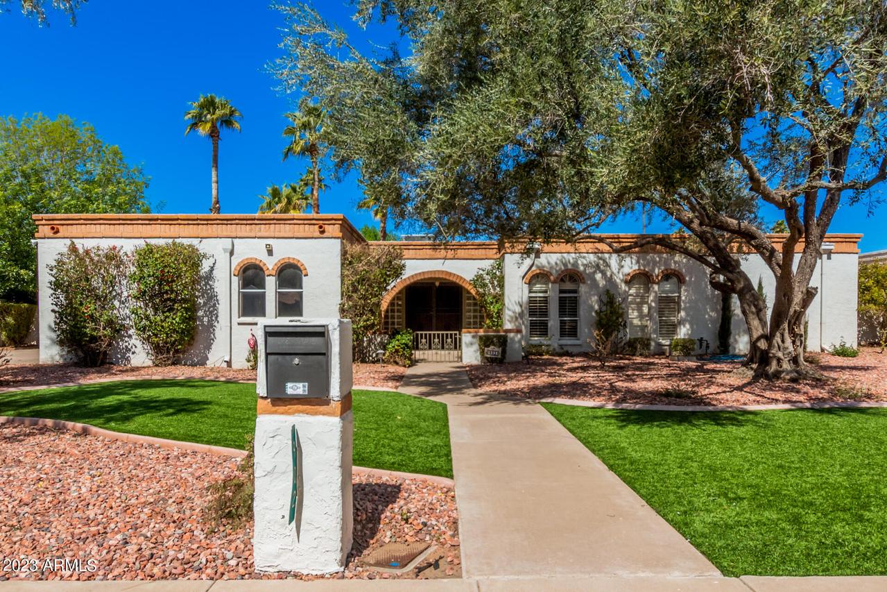 902 W Gleneagles Dr., Phoenix, AZ 85023