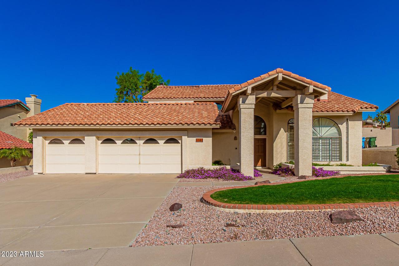 1102 E Braeburn Dr., Phoenix, AZ 85022