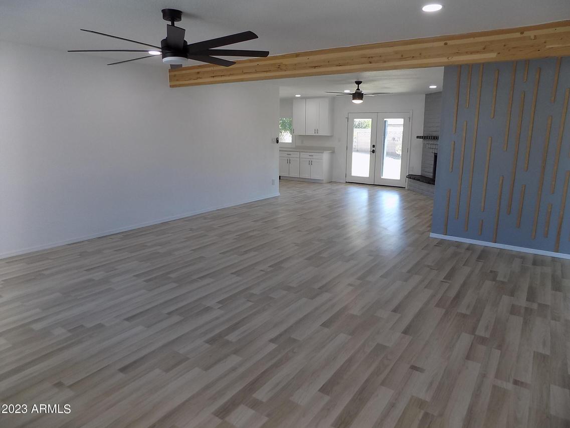 1947 E Meadow Dr., Tempe, AZ 85282