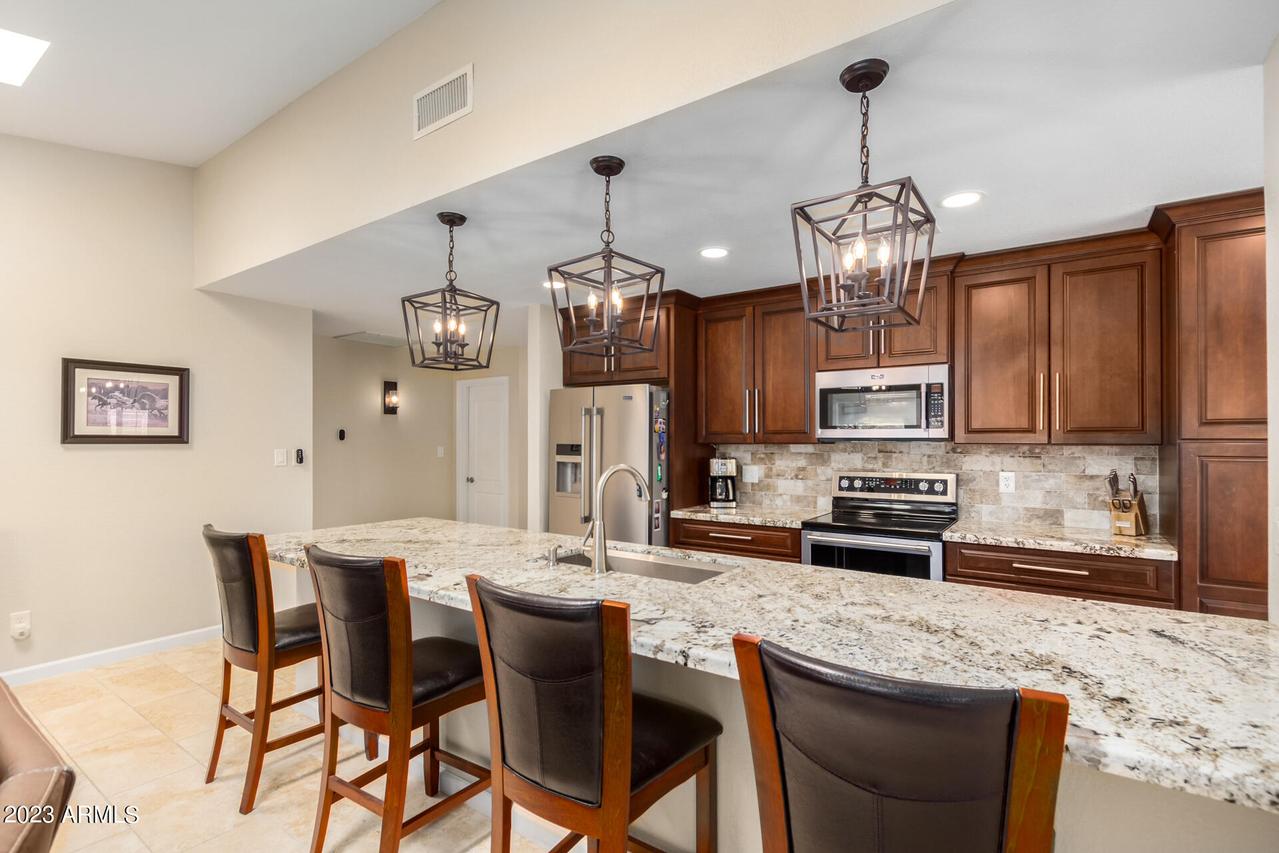 8220 E Emelita Ave., Mesa, AZ 85208