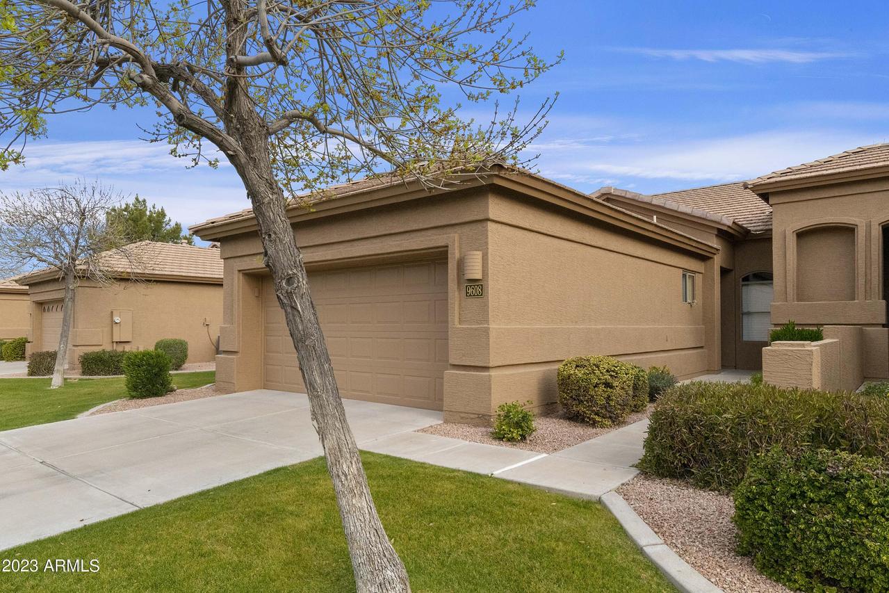 9608 E Champagne Dr., Sun Lakes, AZ 85248