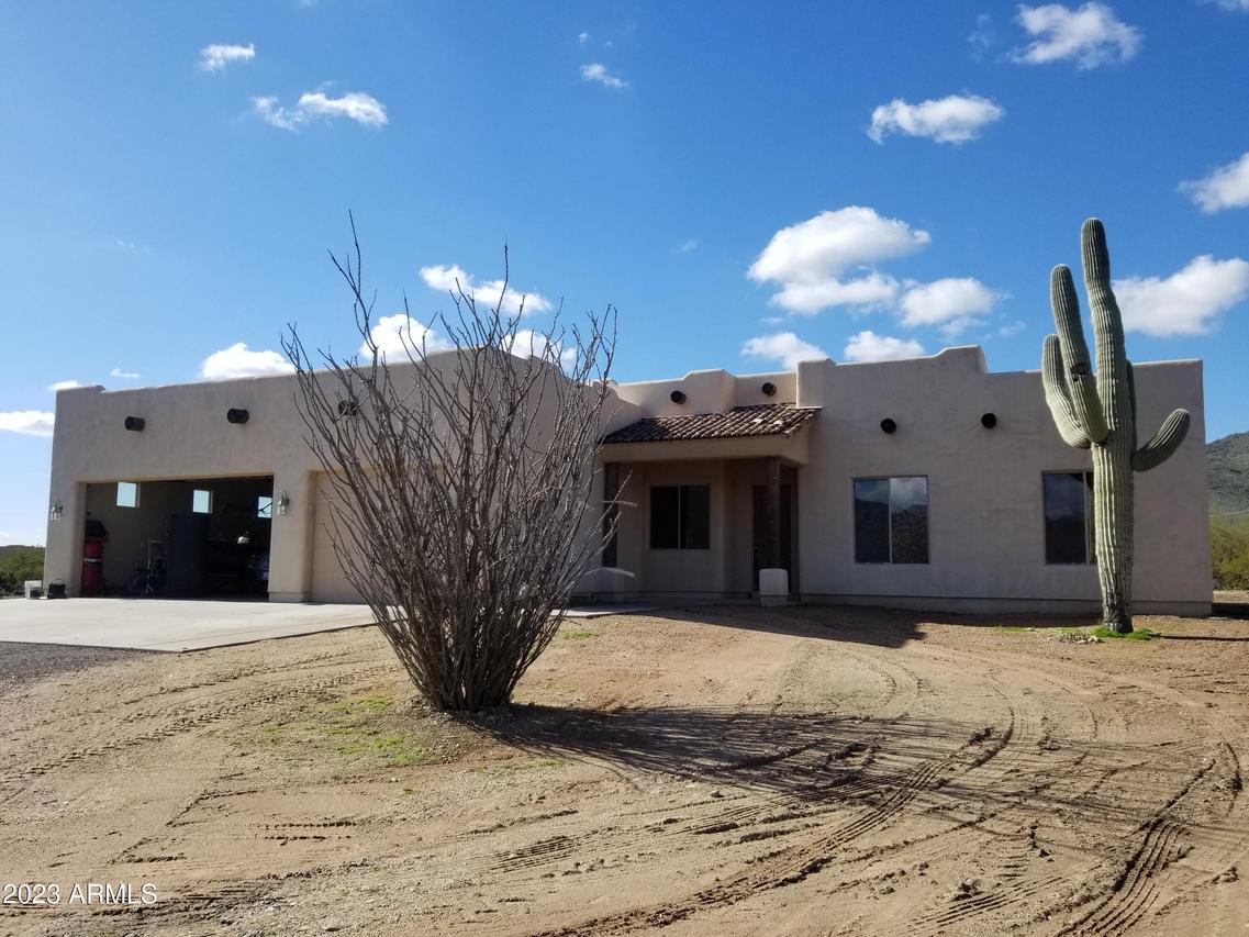 43004 N 3rd Ave., New River, AZ 85087