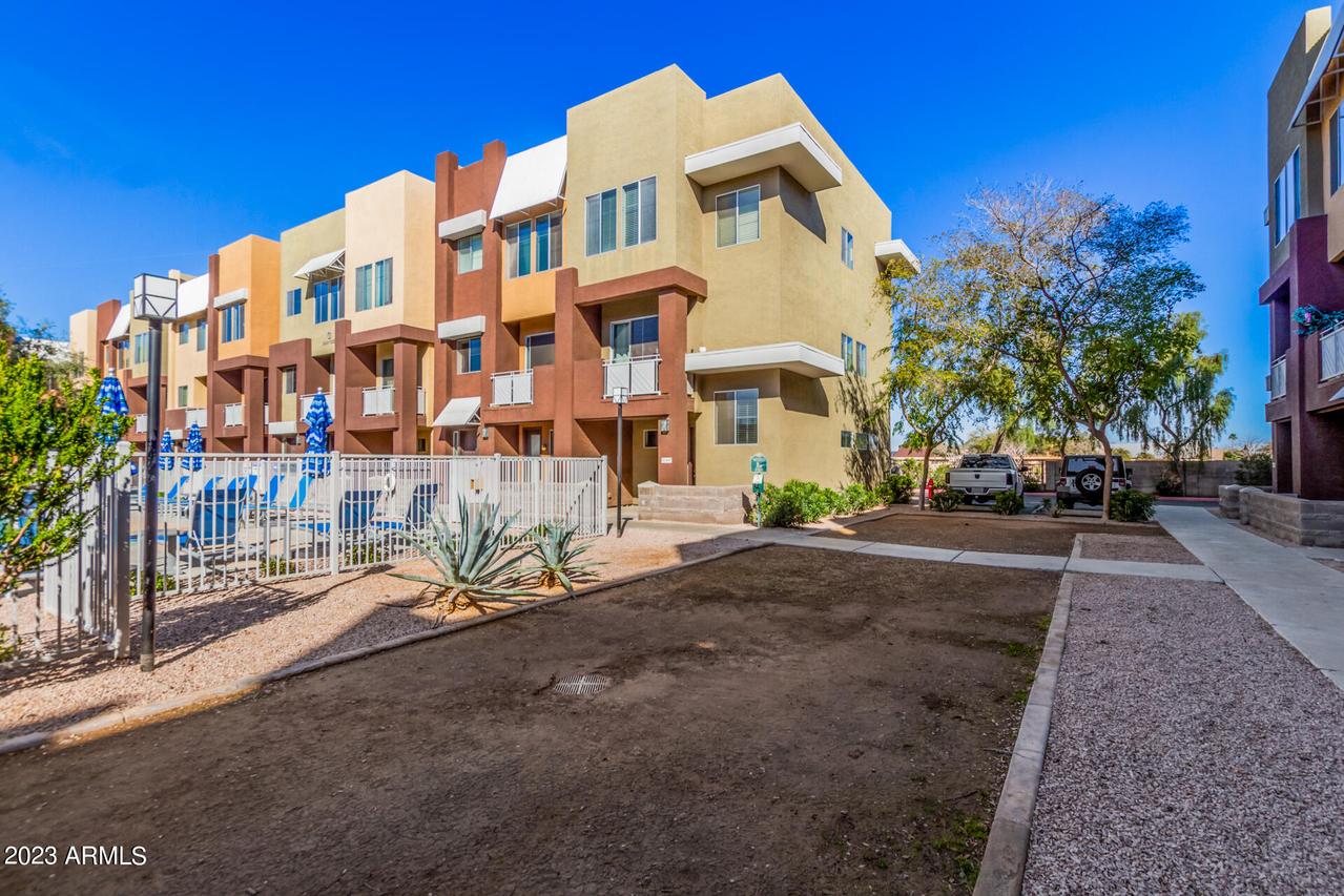 6605 N 93rd Ave. #1048, Glendale, AZ 85305