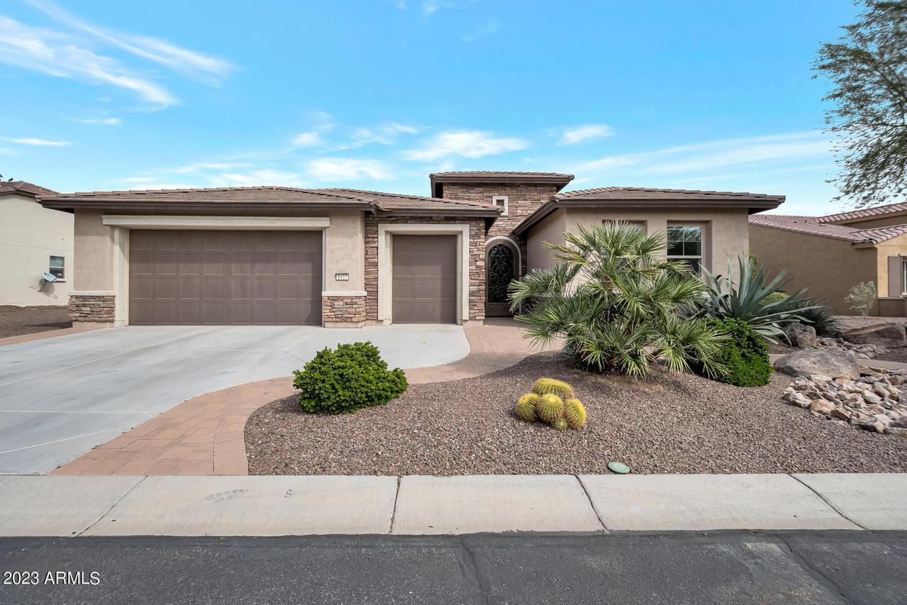 1927 N 169th Ave., Goodyear, AZ 85395