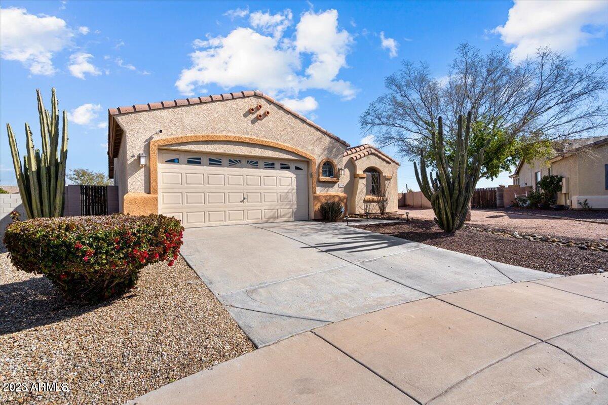 1516 W Apollo Rd., Phoenix, AZ 85041
