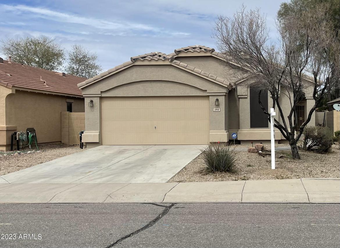 3910 E Copper Rd., San Tan Valley, AZ 85143