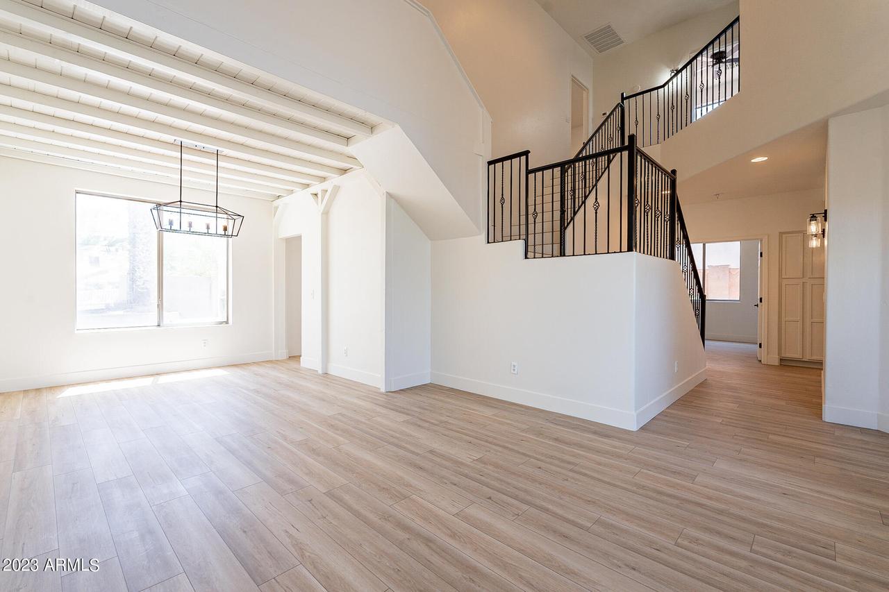 2707 W Lamar Rd., Phoenix, AZ 85017