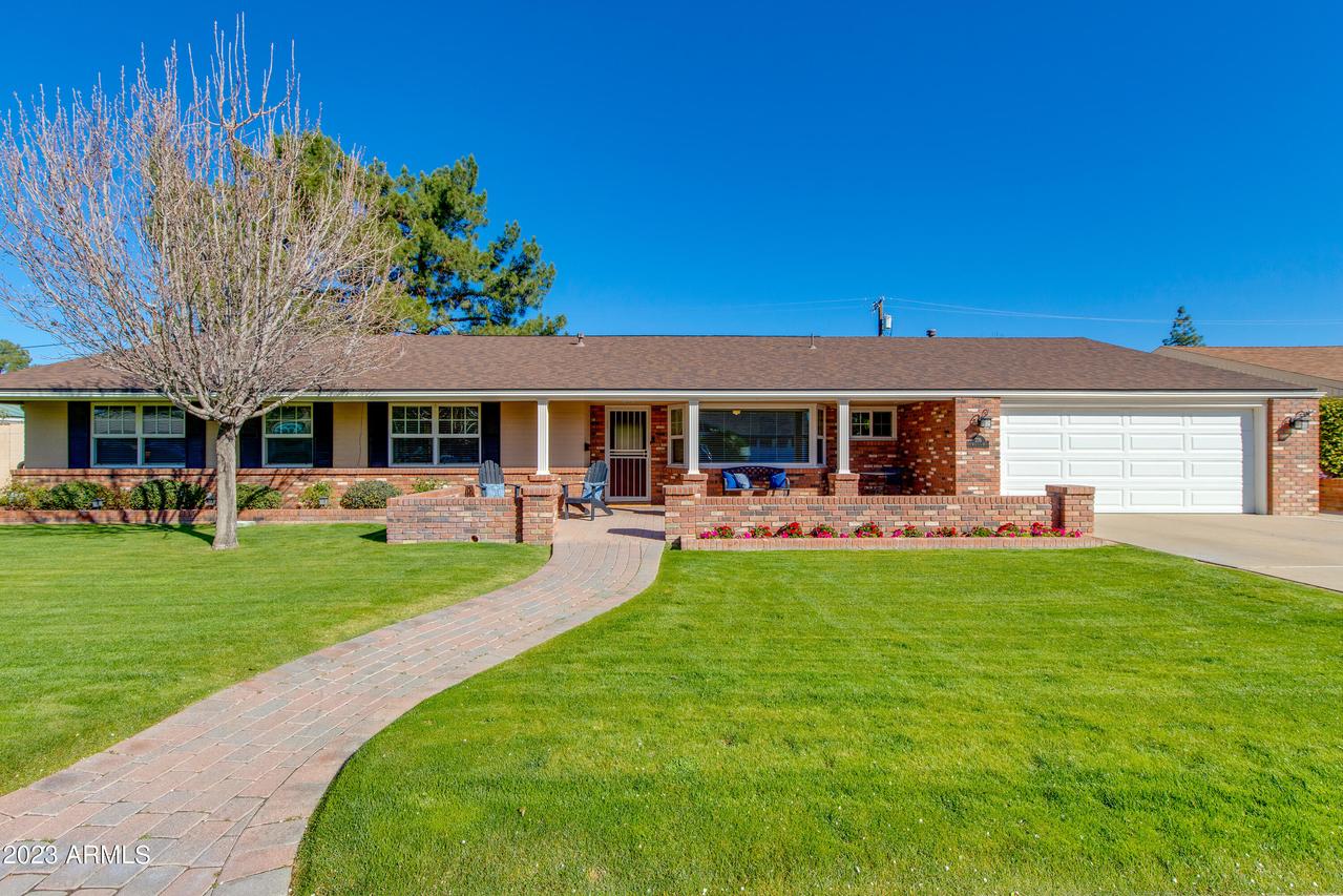 226 E Mclellan Blvd., Phoenix, AZ 85012