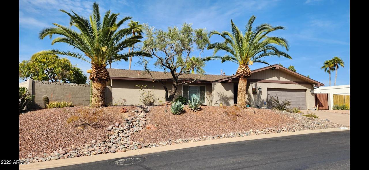 3136 E Ocotilla Ln., Phoenix, AZ 85028