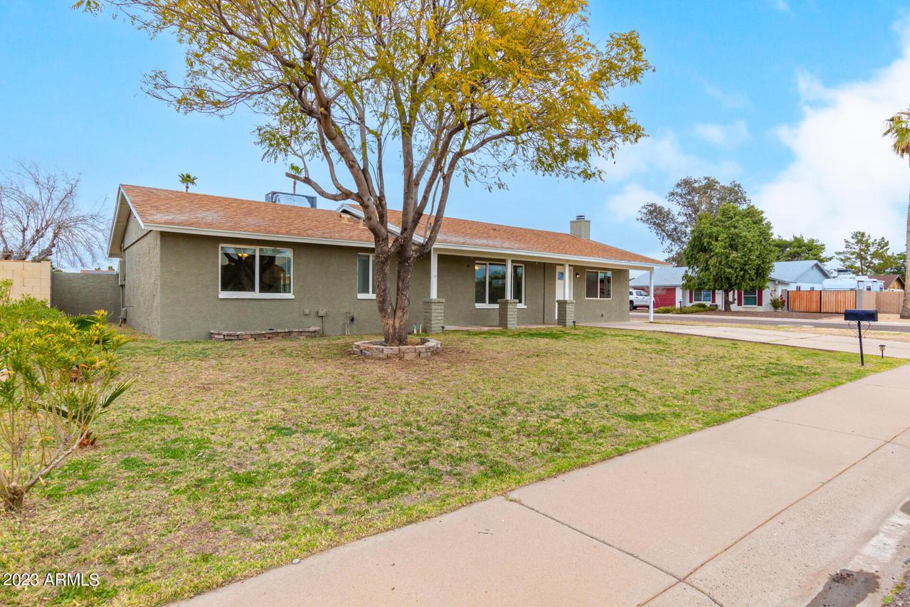 1322 W Morrow Dr., Phoenix, AZ 85027