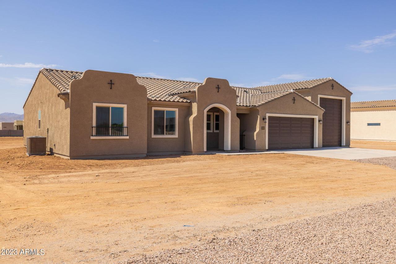 22003 W Blue Sky Dr., Wittmann, AZ 85361