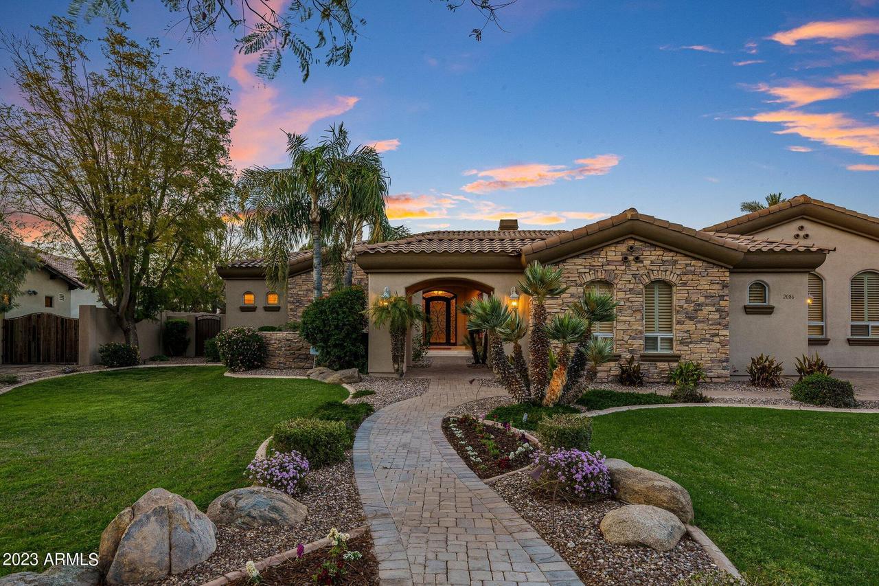 2086 E Champagne Pl., Chandler, AZ 85249