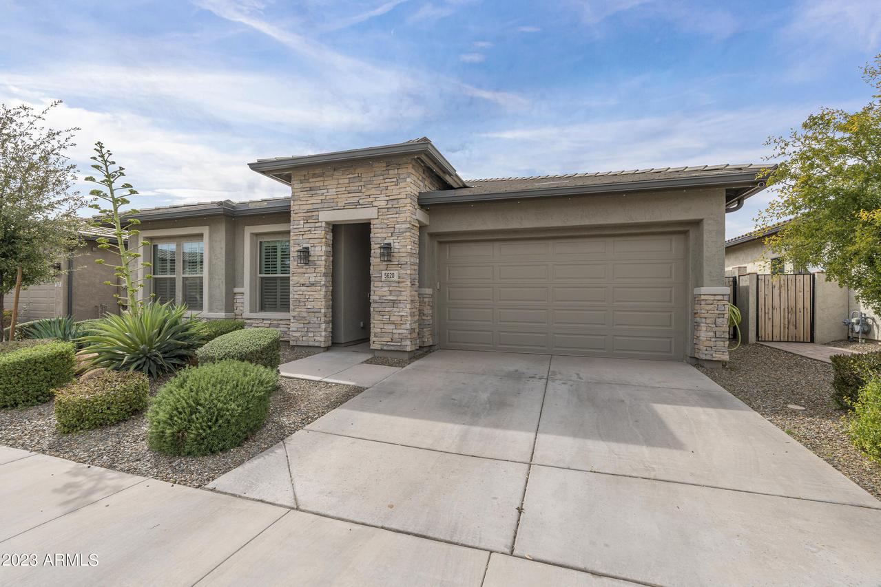 5620 S Coyote Canyon, Mesa, AZ 85212
