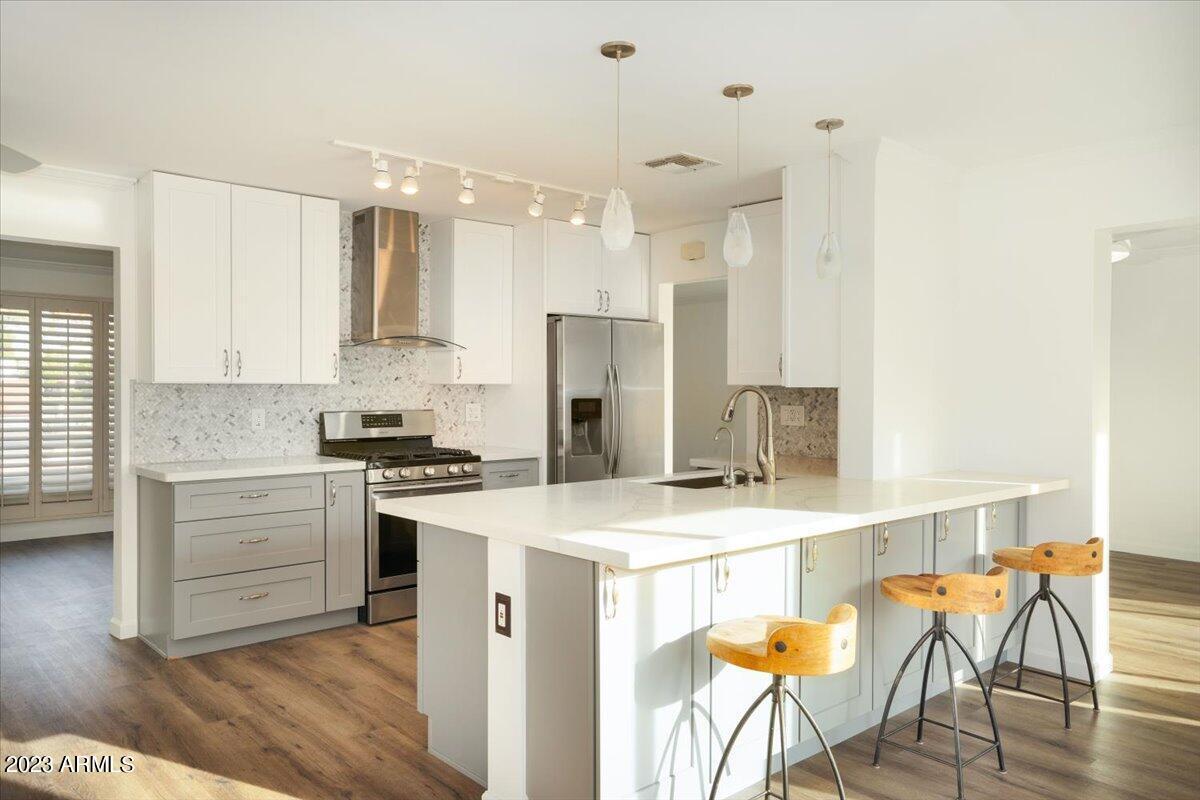 6102 N 11th Ave., Phoenix, AZ 85013