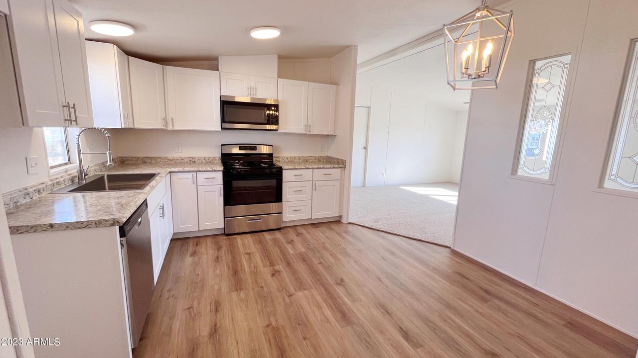 211 E Yuma St., Huachuca City, AZ 85616