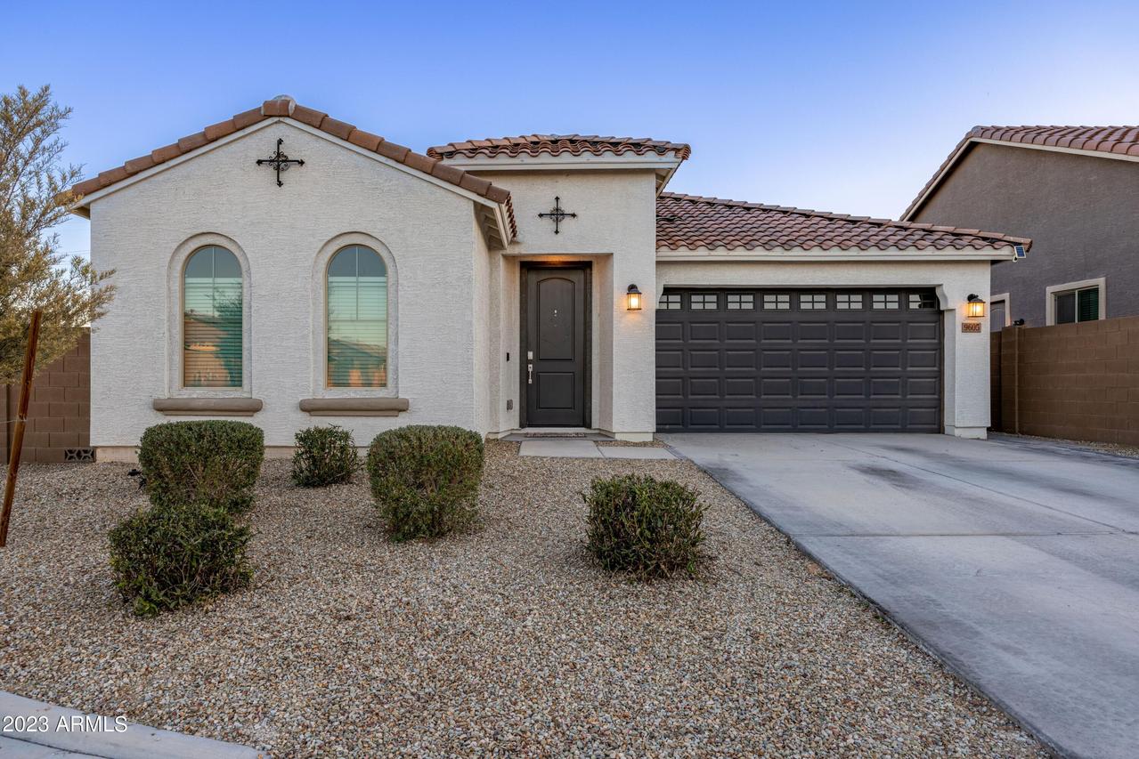9605 W Getty Dr., Tolleson, AZ 85353