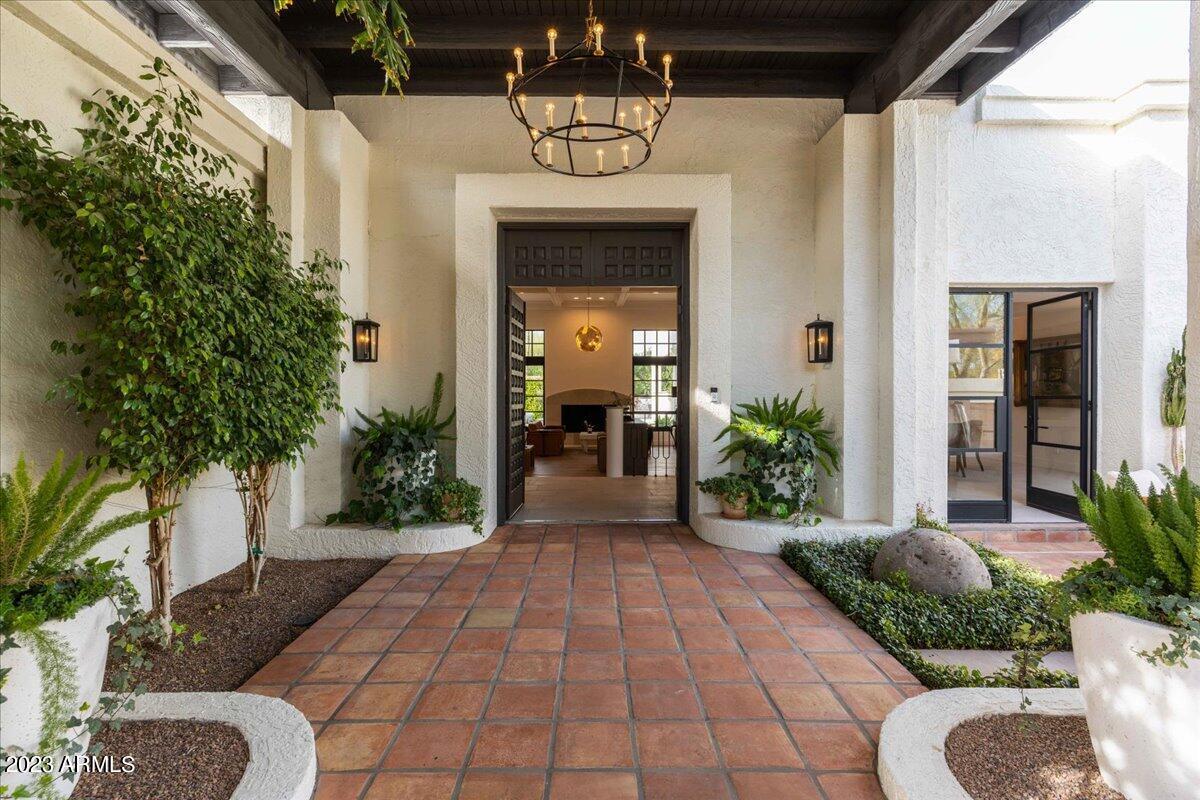 6440 E Maverick Rd., Paradise Valley, AZ 85253