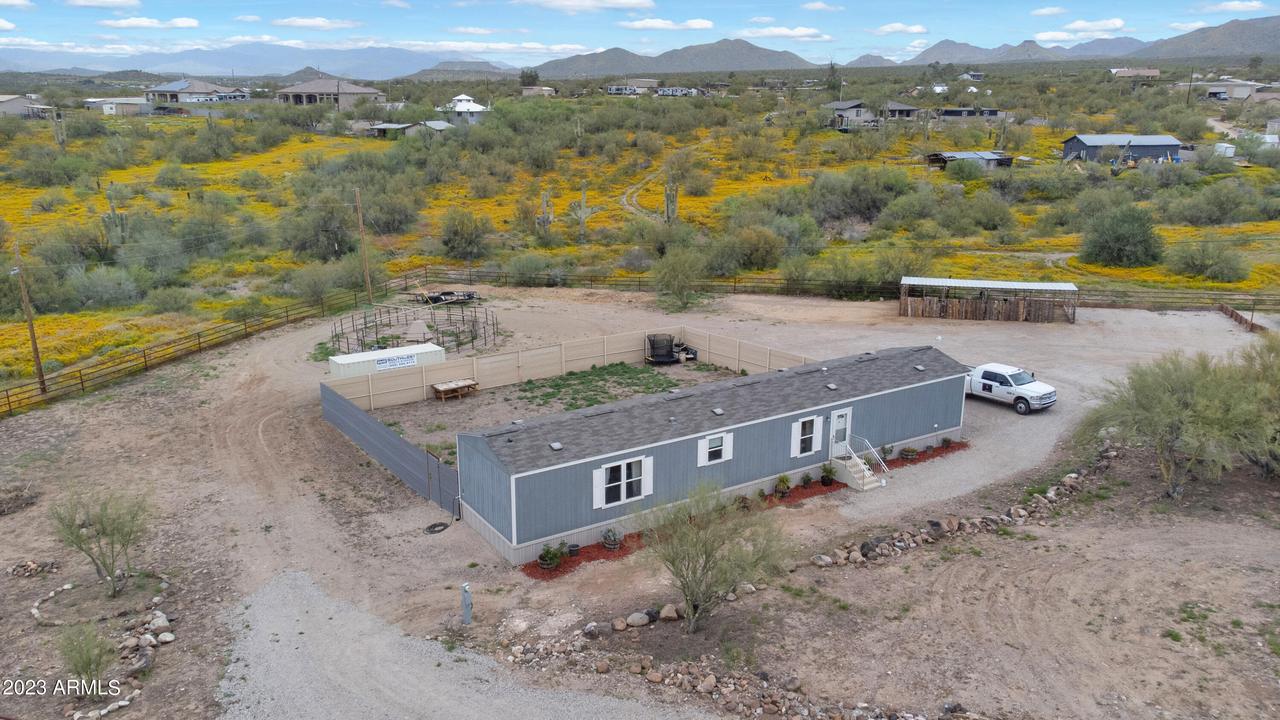 44830 N 3rd St., New River, AZ 85087
