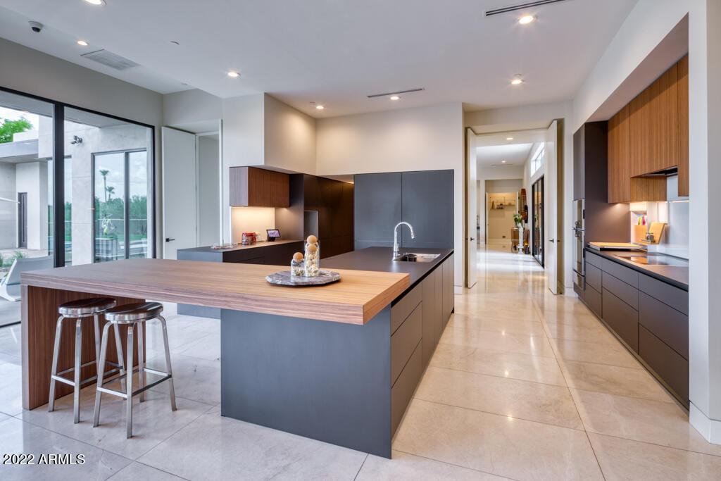 6341 N 44th St., Paradise Valley, AZ 85253