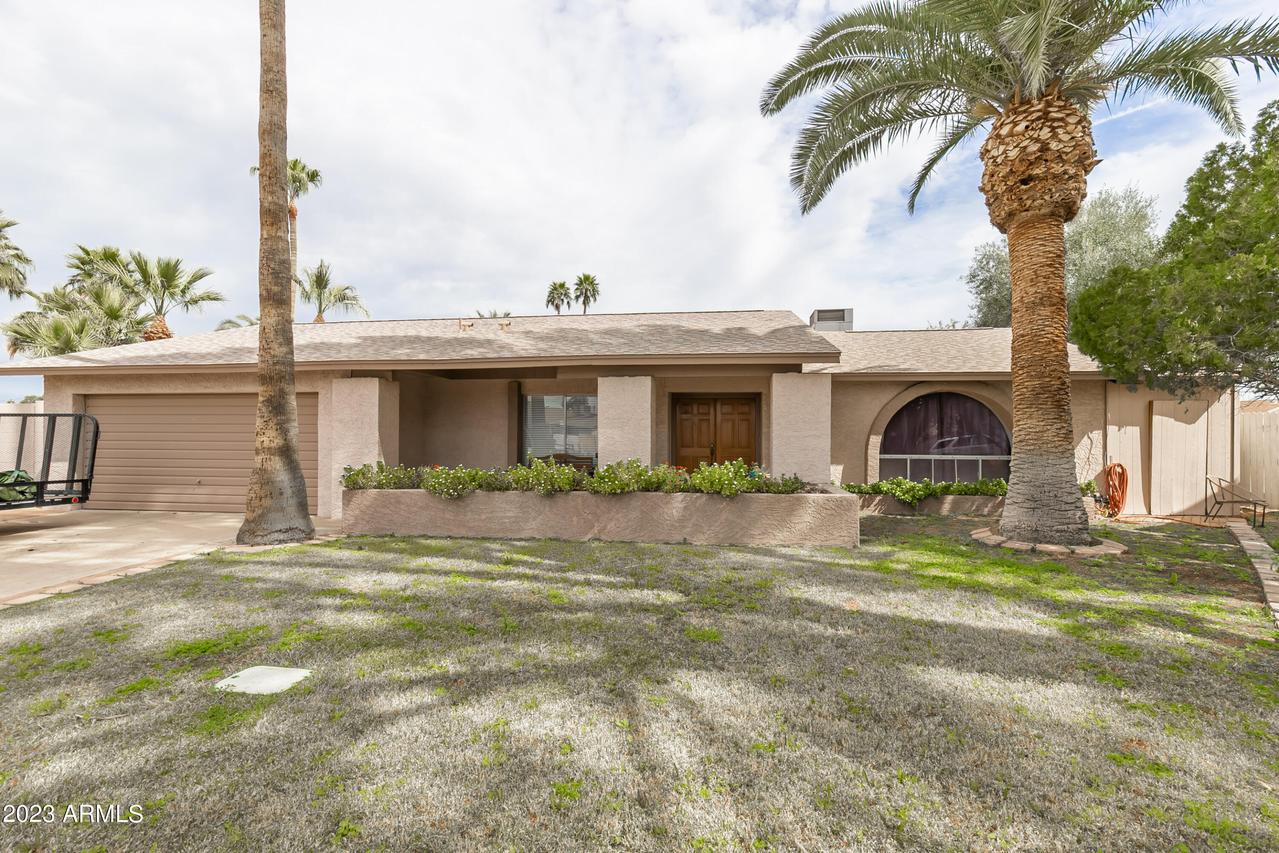 2227 S Revere Cir., Mesa, AZ 85210