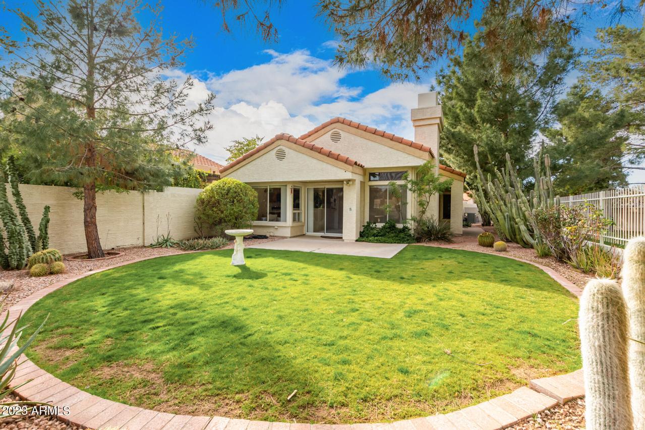 12025 N 40th Way, Phoenix, AZ 85028