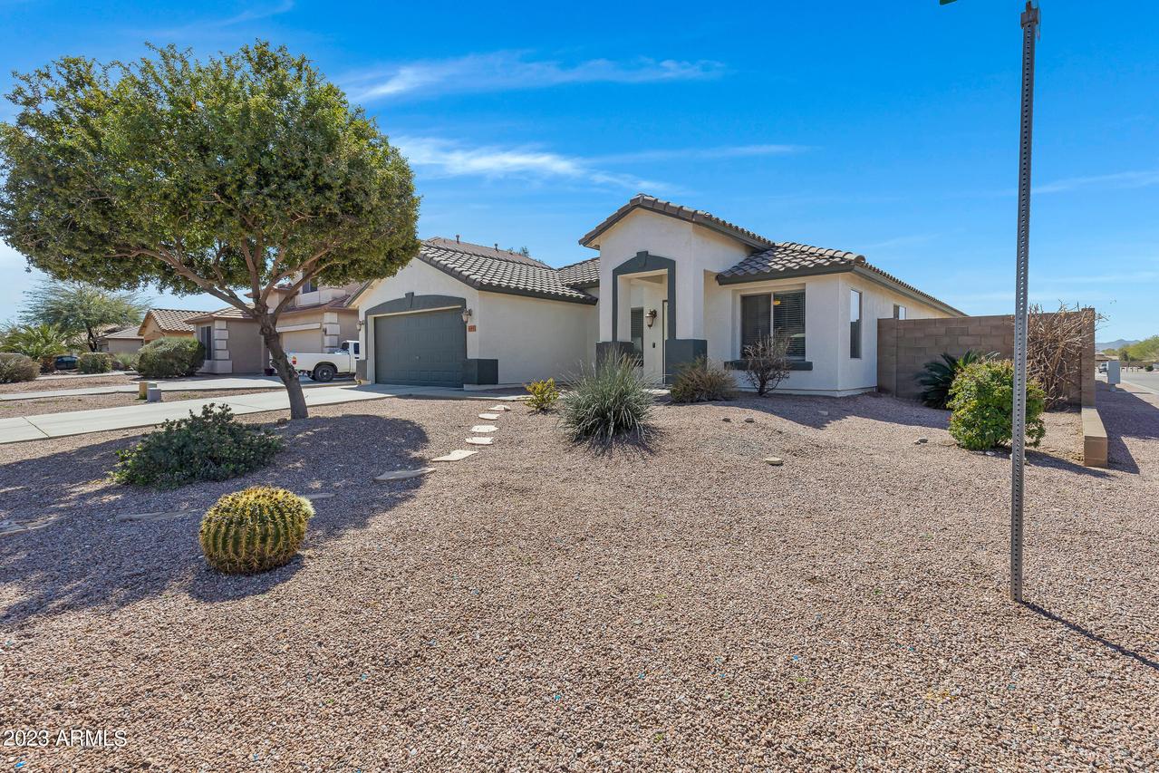 685 W Hereford Dr., San Tan Valley, AZ 85143