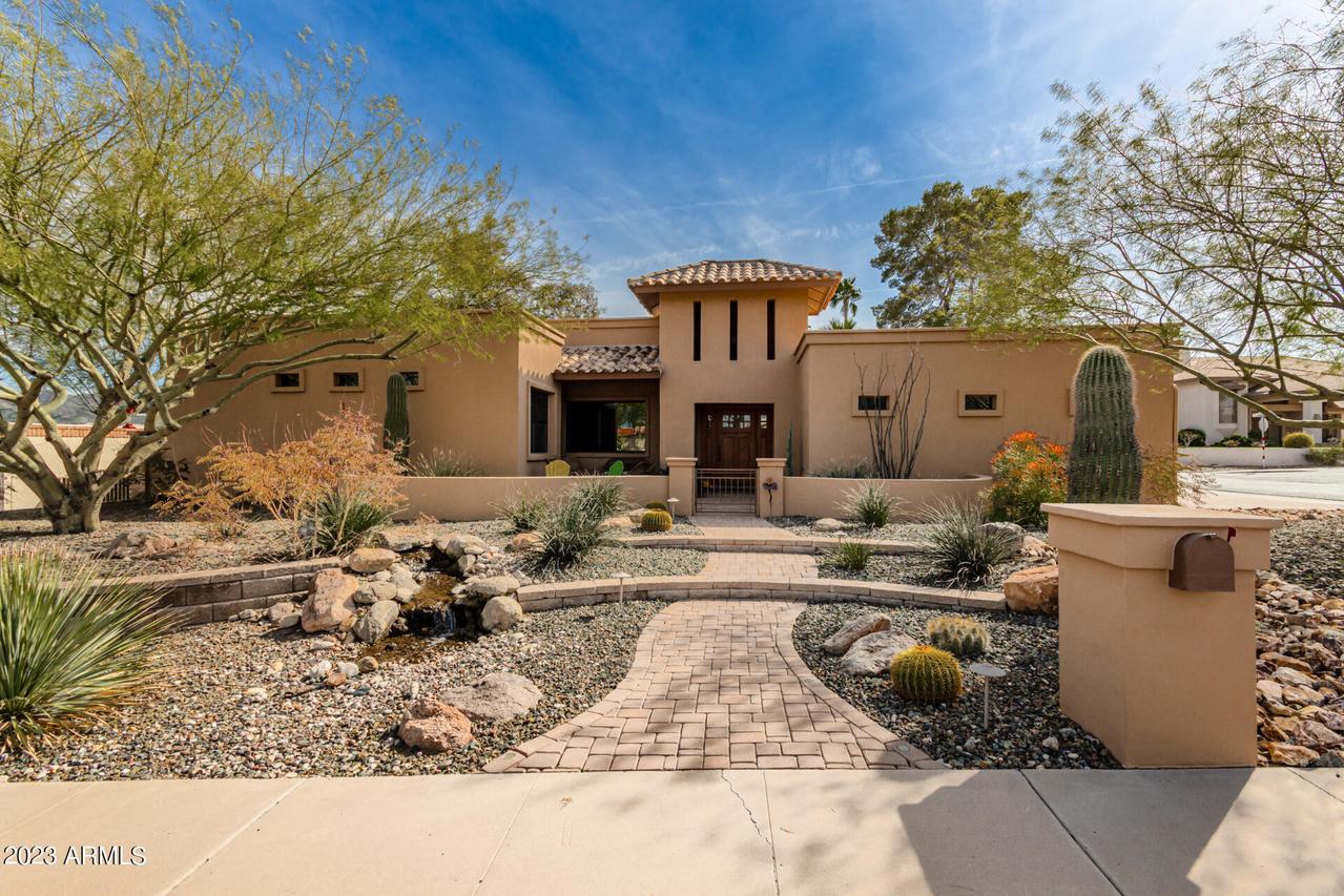 2401 E Cinnabar Ave., Phoenix, AZ 85028