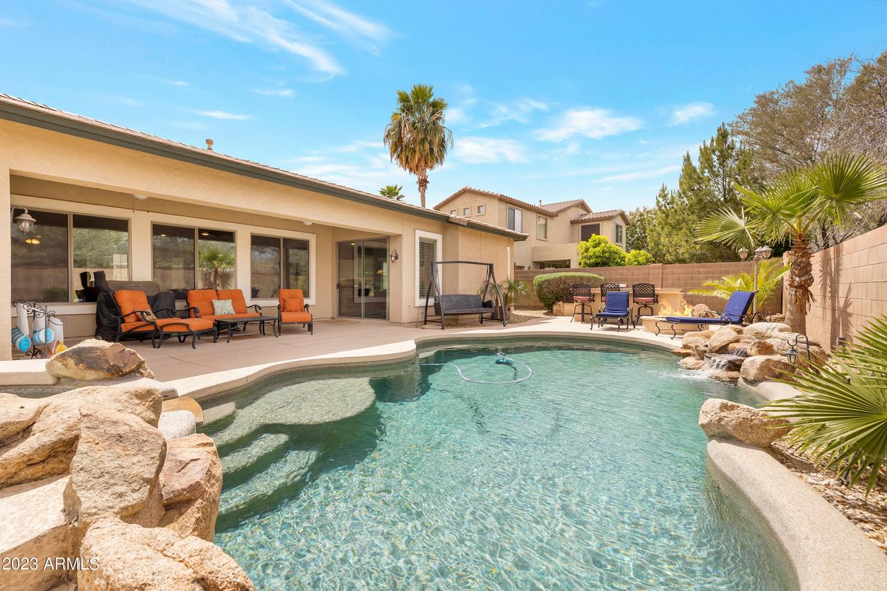 17996 W Mauna Loa Ln., Surprise, AZ 85388