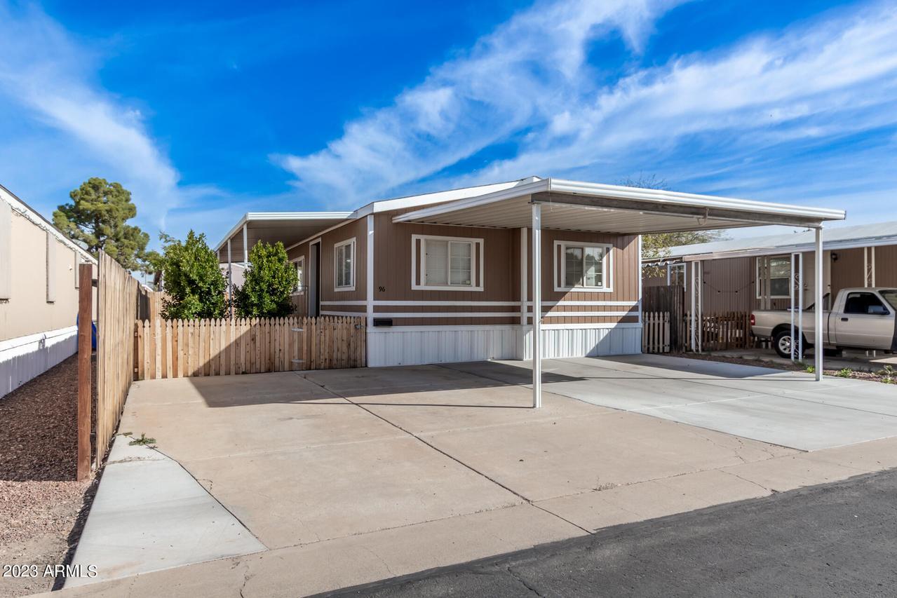 8427 W Glendale Ave. #96, Glendale, AZ 85305