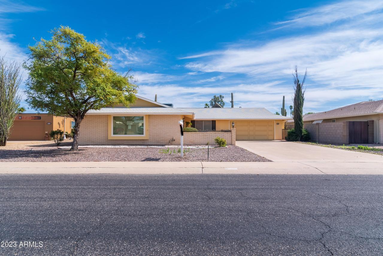 9319 W Glen Oaks Cir., Sun City, AZ 85351