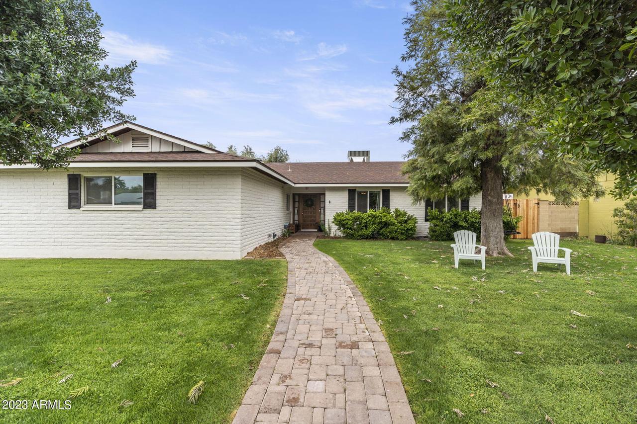 8102 N 16th Dr., Phoenix, AZ 85021